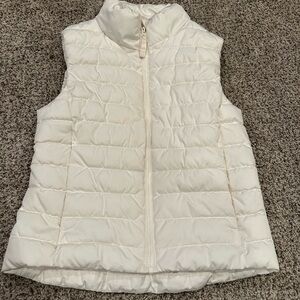 Old Navy White Puffer Vest